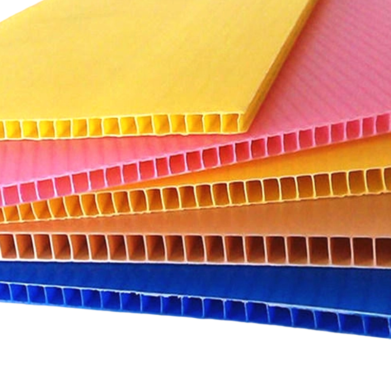 Foglio in polipropilene scanalato impermeabile per la realizzazione di scatole di immagazzinaggio