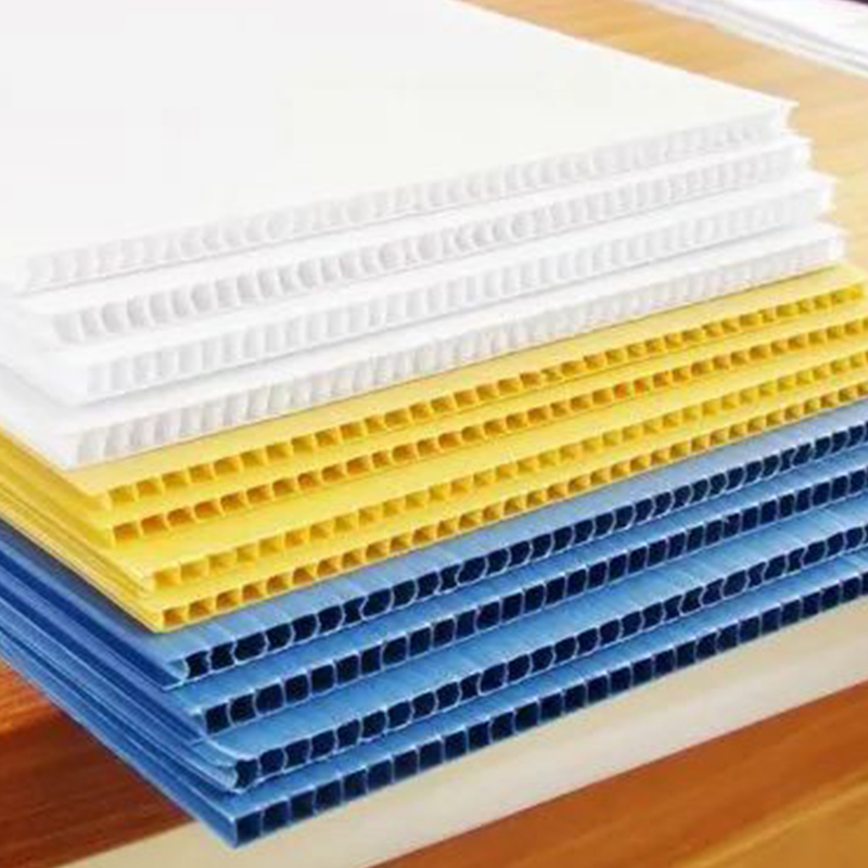 Foglio in polipropilene scanalato impermeabile per la realizzazione di scatole di immagazzinaggio